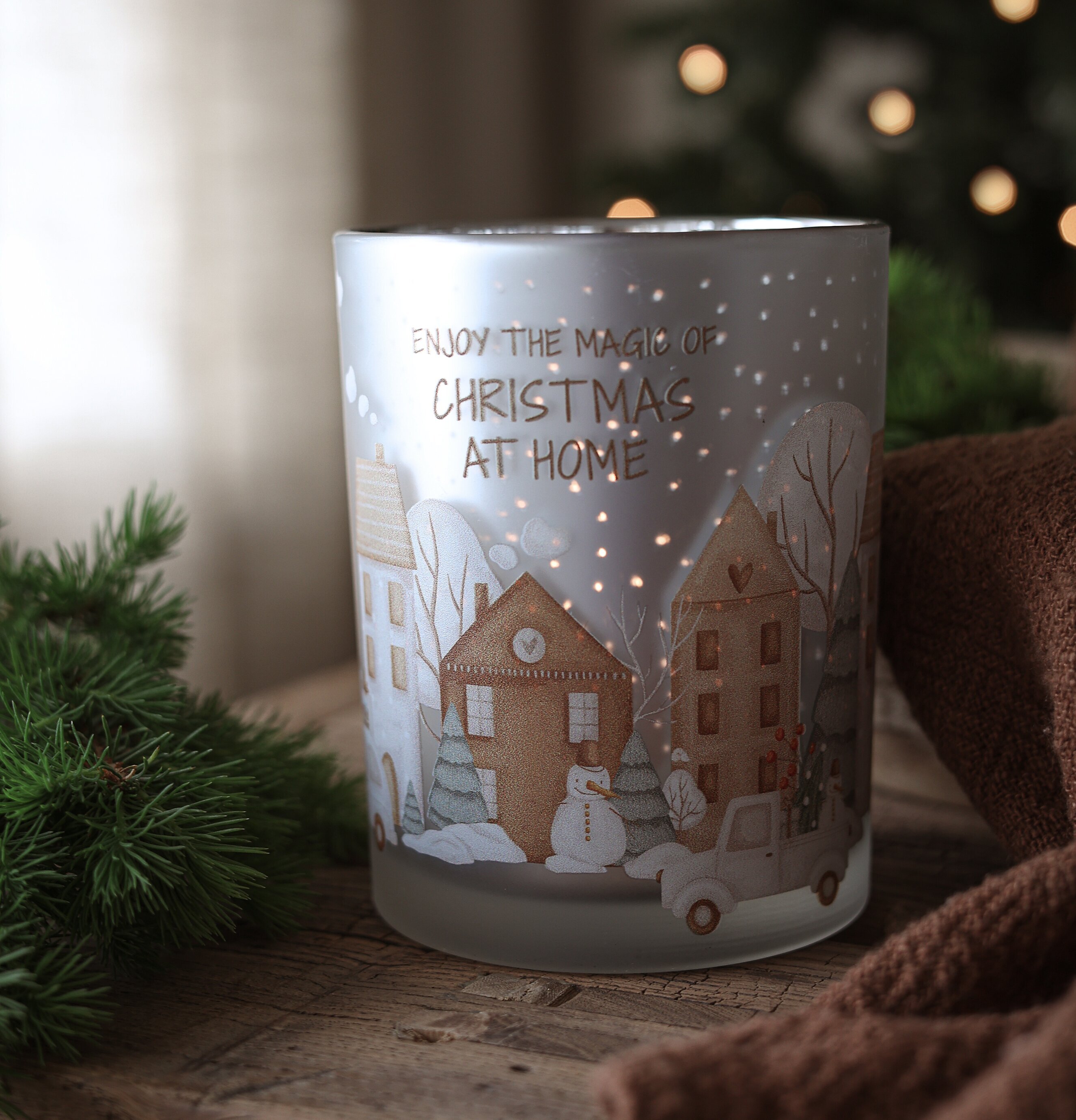 Enjoy The Magic Of Christmas At Home - Majas Cottage Lyktor Endless Light Ljuslyktor