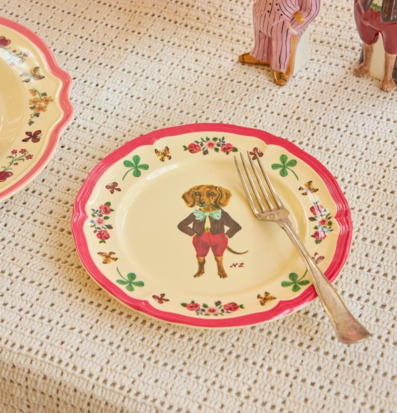 Bild: Färgglad och lekfull dukning med detaljrika inslag