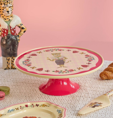 Bild: Färgglad dukning med kakfat, leopard och bakverk