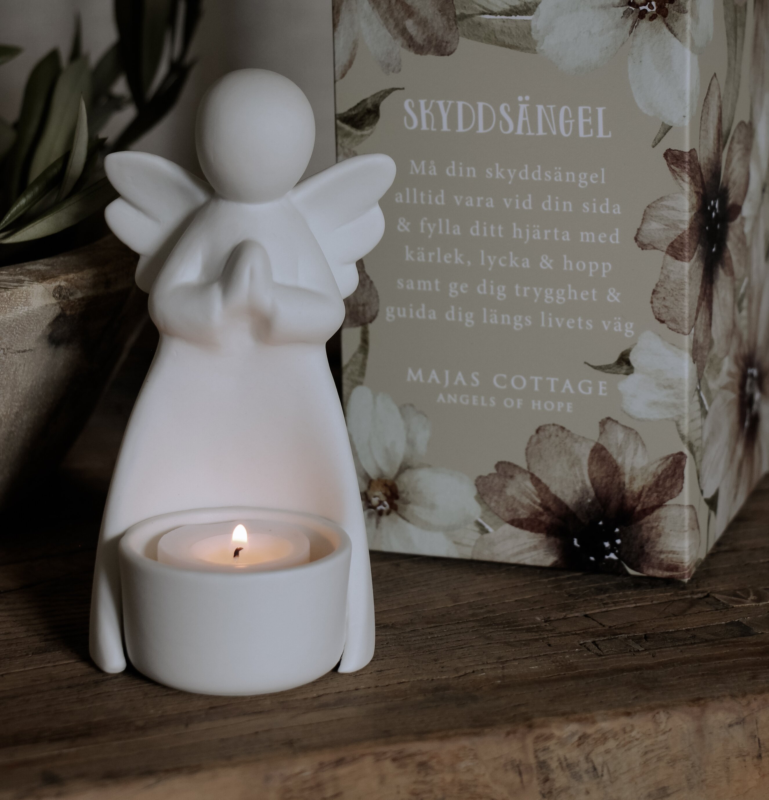 Majas Skyddsängel för värmeljus inkl Gåvobox Cottage Lyktor Endless Light Ljuslyktor