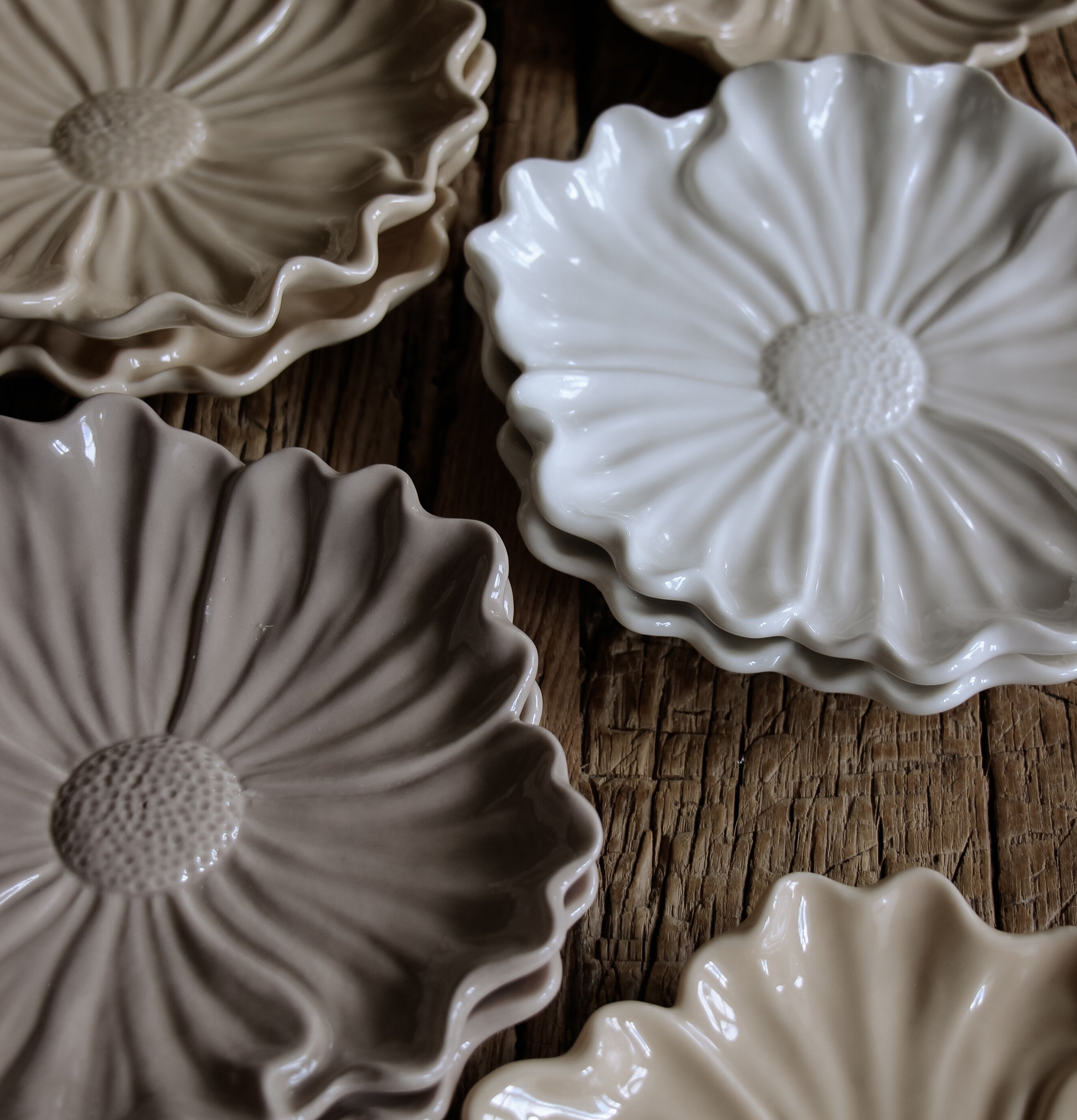 Majas Blomstra Assiett/Fat Cottage Tallrikar Djupa tallrikar (ej skål) Desserttallrikar Assietter Barntallrikar Picknicktallrikar