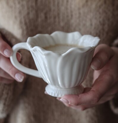 Majas Blomstra Mugg Cottage Muggar/koppar i porslin, keramik, papper eller biologiskt material organiskt ekologiskt Termomuggar utan