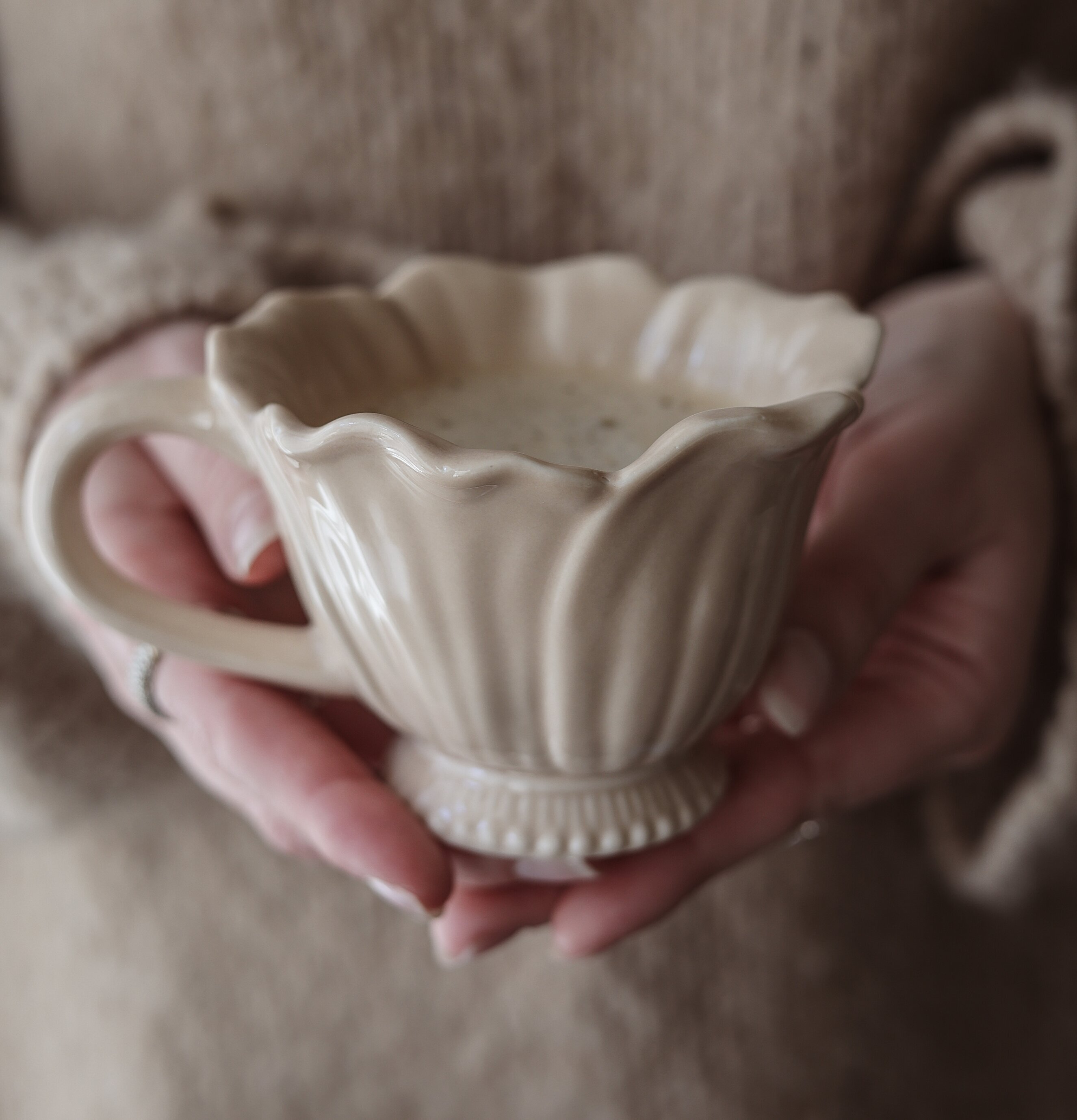 Majas Blomstra Mugg Cottage Muggar/koppar i porslin, keramik, papper eller biologiskt material organiskt ekologiskt Termomuggar utan