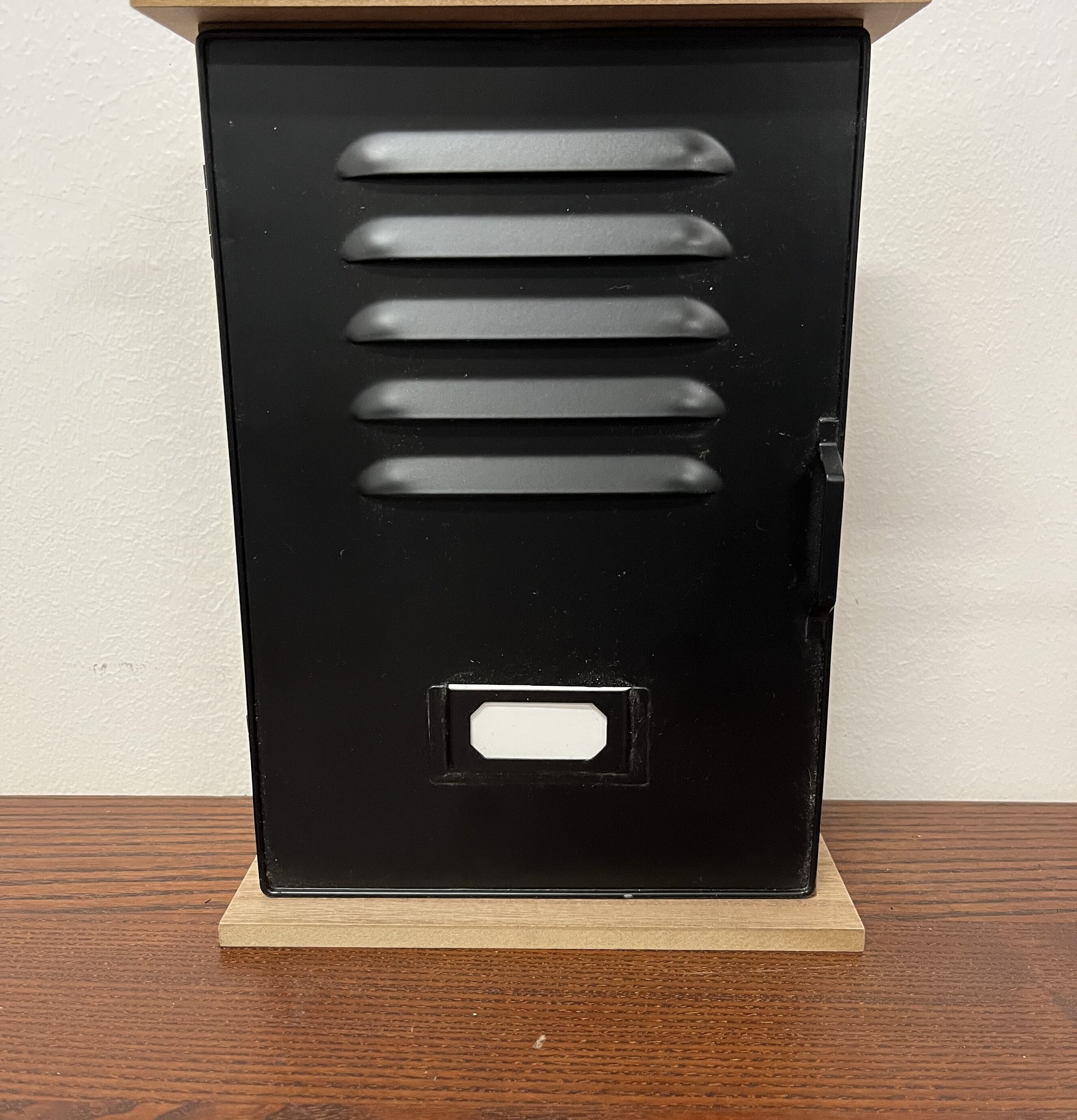 Nyckelskåp Svart/Natur (fynd-id 1) Out of the blue