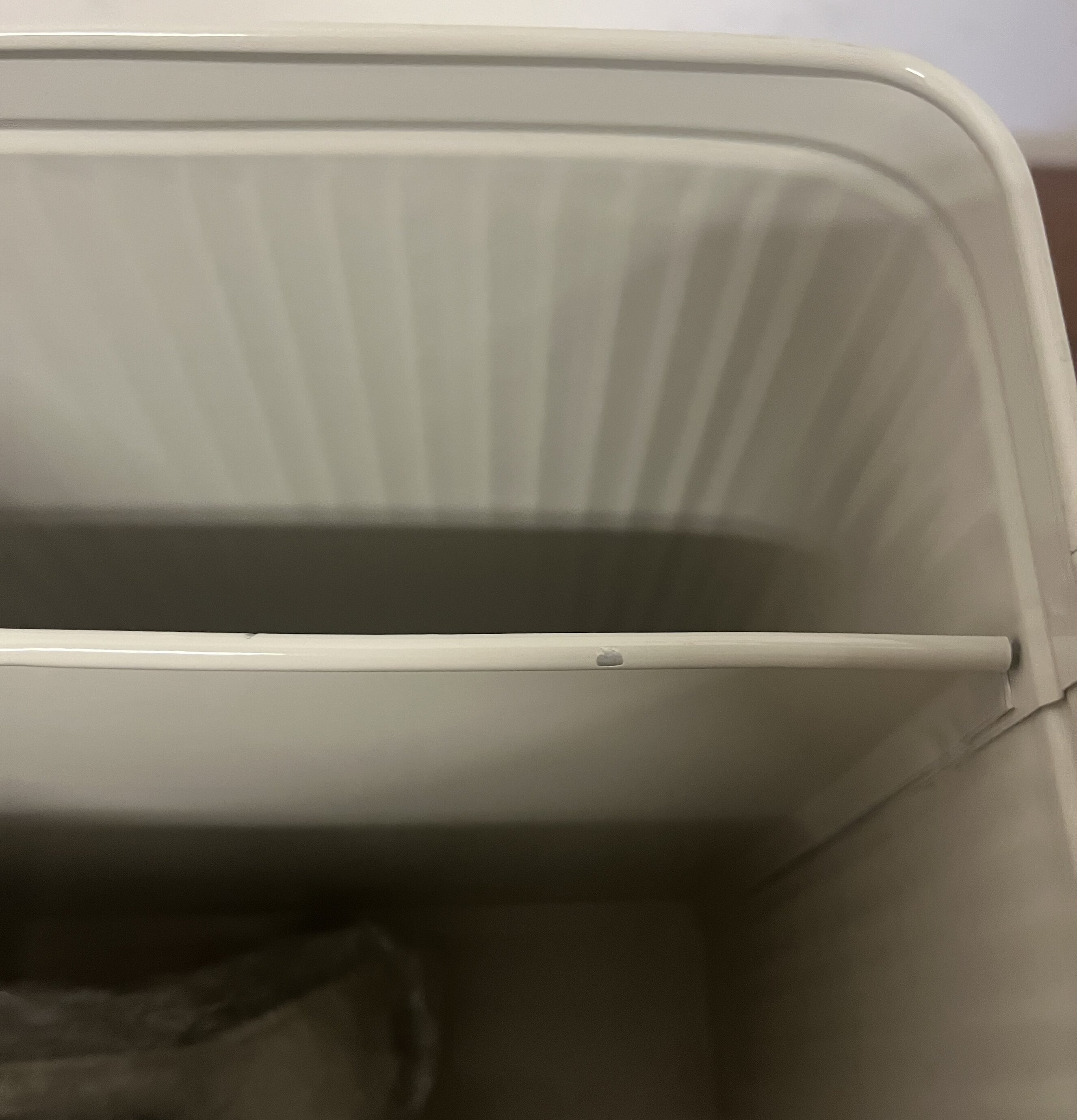 Plåtburk Hugo Tvättmedel Beige (fynd-id 1) Strömshaga