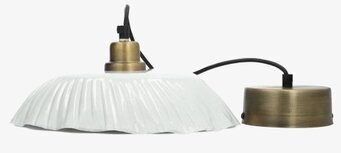 Foto: Taklampa med räfflad skärm och svart kabel