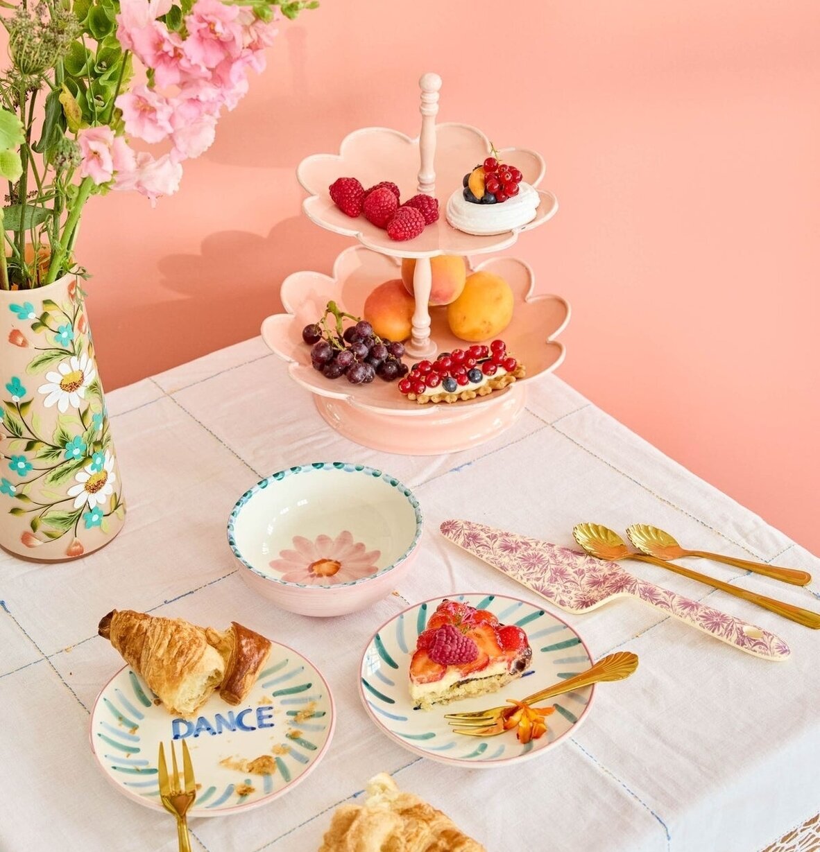 Våningsfat Soft Pink Rice Tårt-/kakfat Tårtfat Kakfat