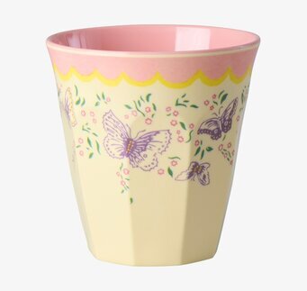 Foto: Melaminmugg med fjärilar, gul och rosa print