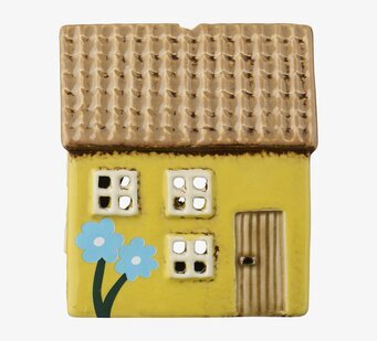 Foto: Gul huslykta med brunt tak, fönster och dörr