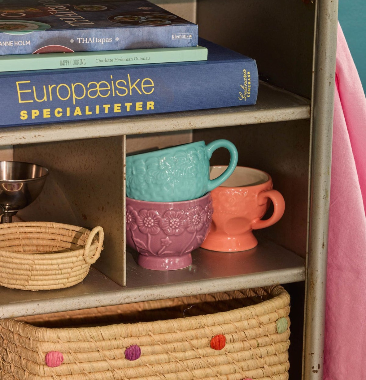 Keramikmugg Relief Korall Lila Rice Muggar/koppar i porslin, keramik, papper eller biologiskt material organiskt ekologiskt Termomuggar