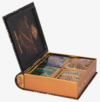 Foto: Öppen teask med fyra fack och förpackningar