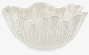 Foto av vit räfflad skål med vågig organisk kant