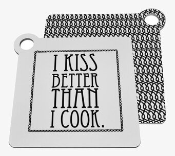 Bild av skärbräda med humoristisk text och stilren design