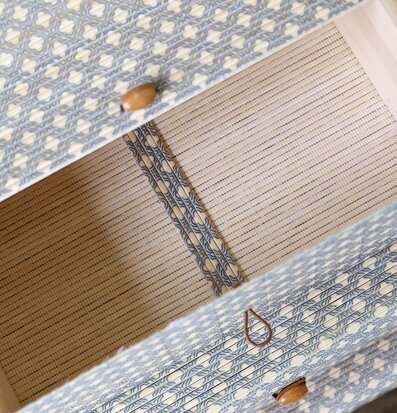 Foto: Mönstrad förvaringsask med fack och lock