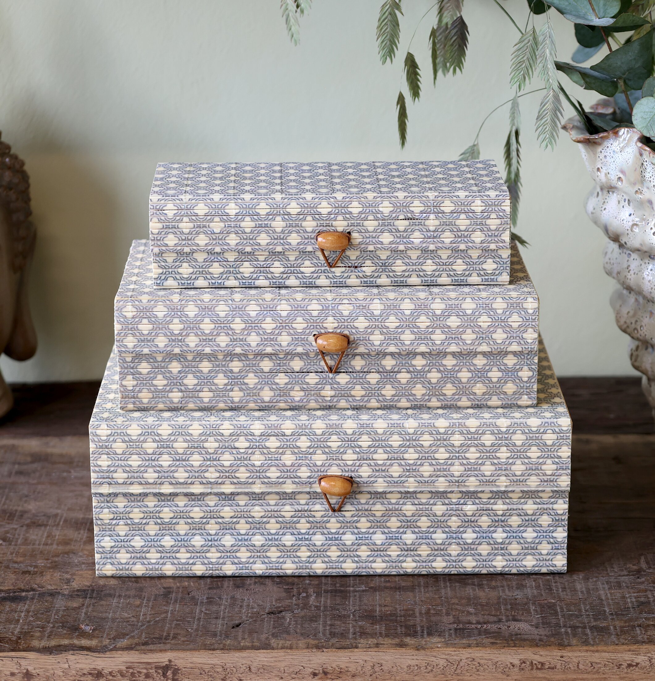 Amilly Förvaringsask Set/3 Opal Chic Antique Förvaringslådor och korgar Boxar Förvaringsboxar Porslinsboxar Trälådor Smyckesboxar i porslin