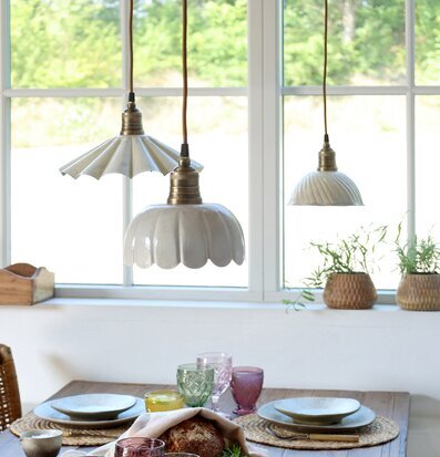 Taklampa Lunel Creme Chic Antique Lampor Taklampor Golvlampor Bordslampor LED-lampor Ledlampor Fönsterlampor Ljusslingor för dekoration