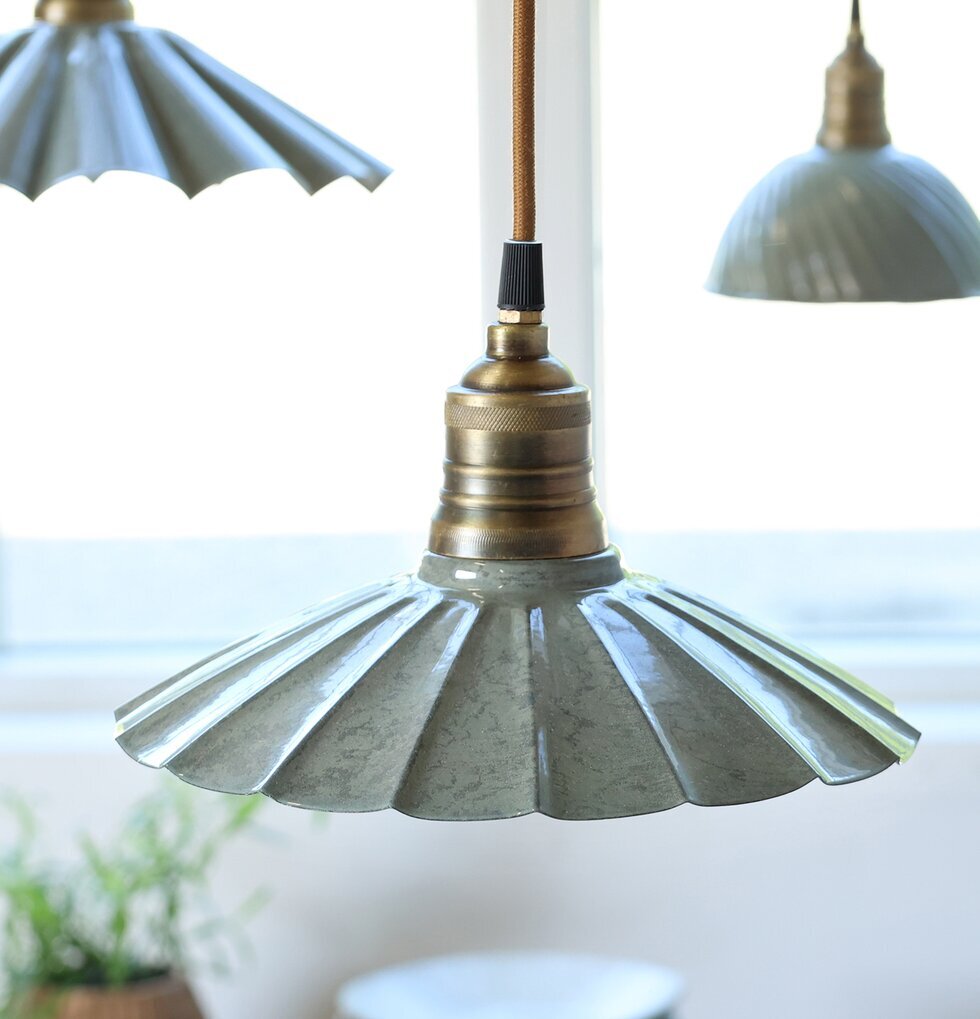 Taklampa Lunel Opal Chic Antique Lampor Taklampor Golvlampor Bordslampor LED-lampor Ledlampor Fönsterlampor Ljusslingor för dekoration