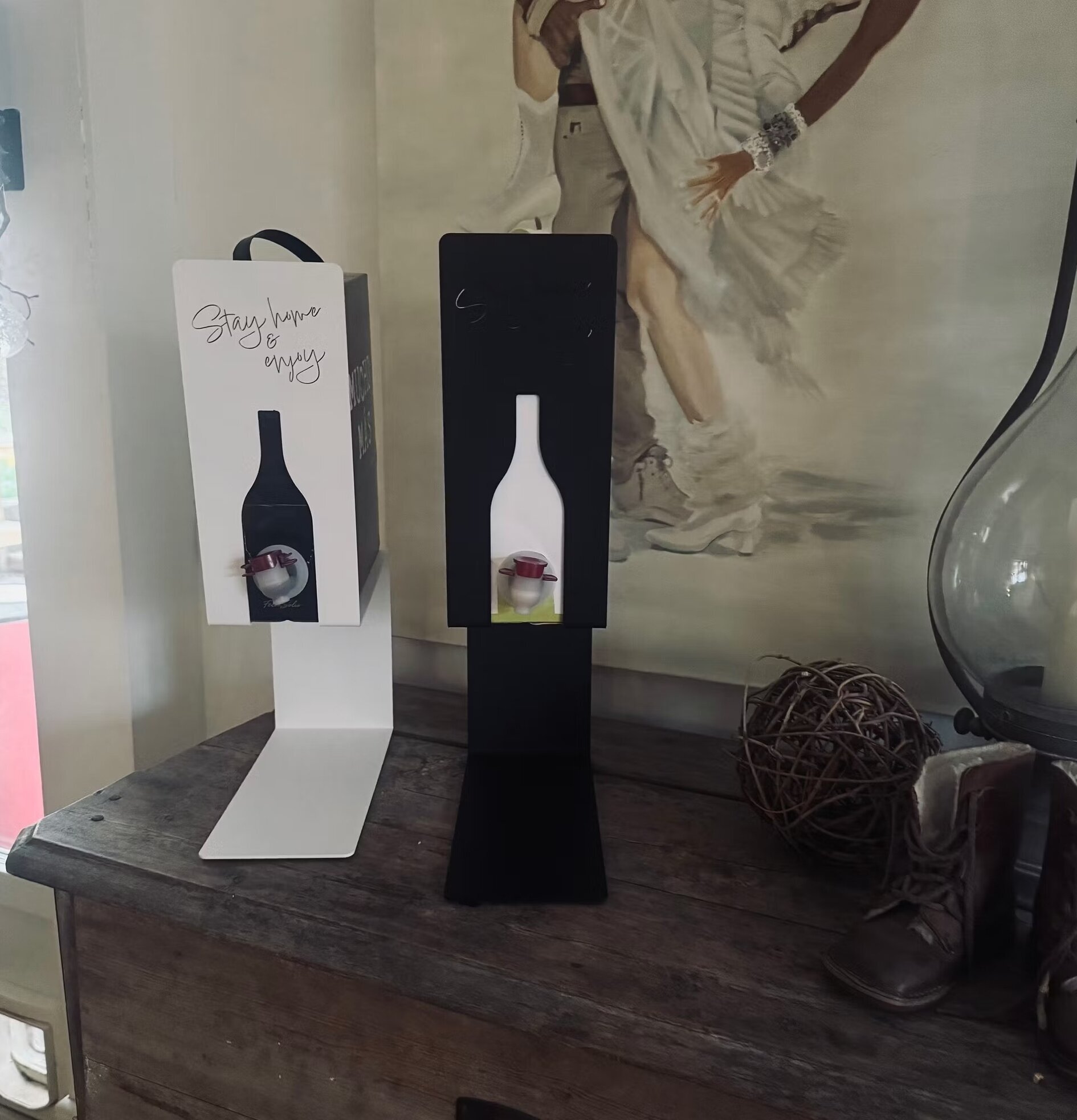 #ÄlskaPlåt Vinställ Bag-In-Box Svart Älskaplåt