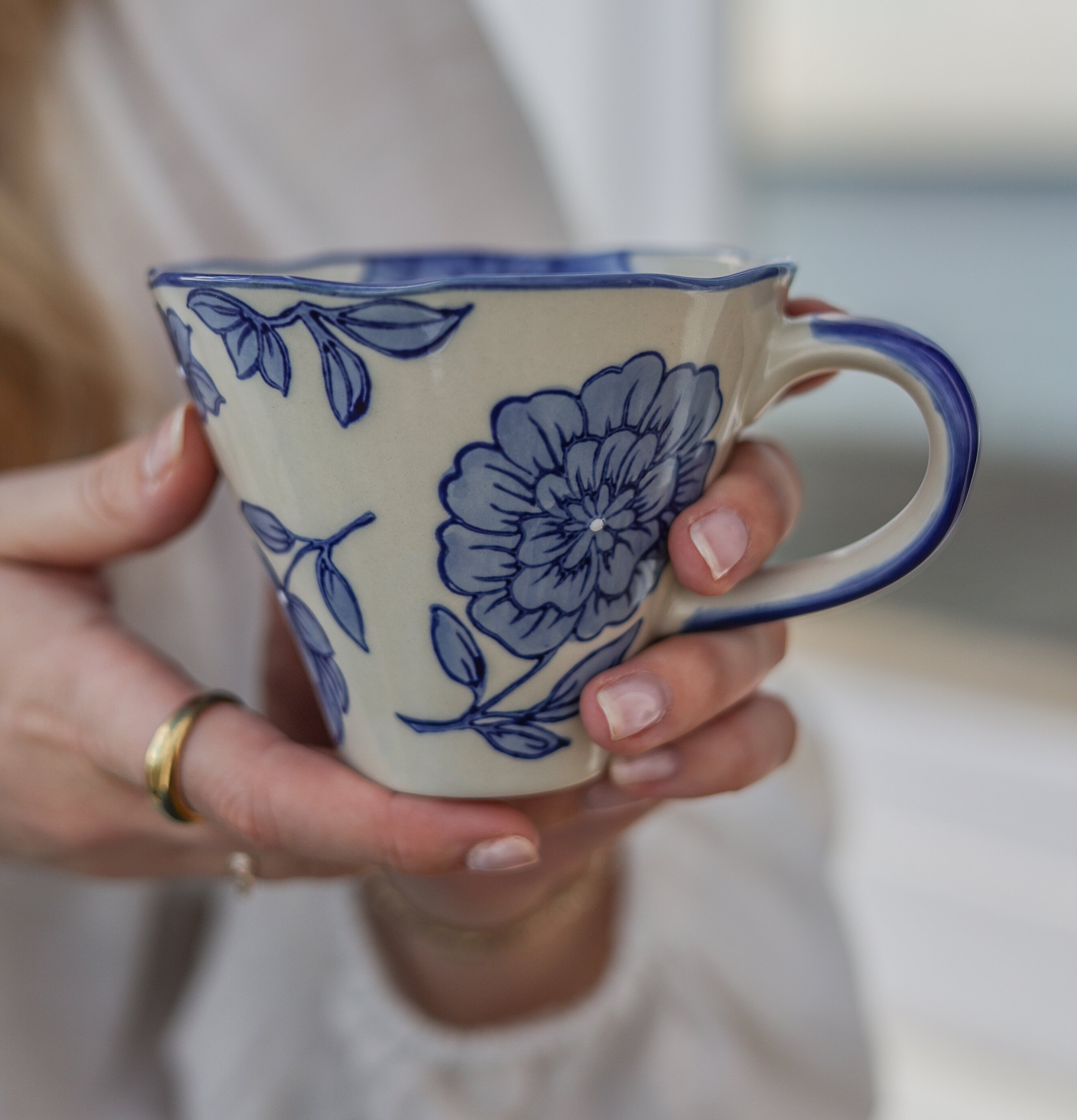 Mugg Florea - Majas Cottage Muggar/koppar i porslin, keramik, papper eller biologiskt material organiskt ekologiskt Termomuggar