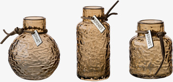 Foto: 3 bärnstensfärgade glasvaser i strukturerat glas