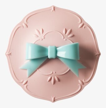 Bild av silikonlock i retrodesign med rosa och blå detaljer