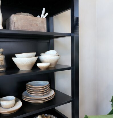 Marseille Skåp Svart Chic Antique (ej för nycklar eller medicin) Vägghyllor som mer är en möbel