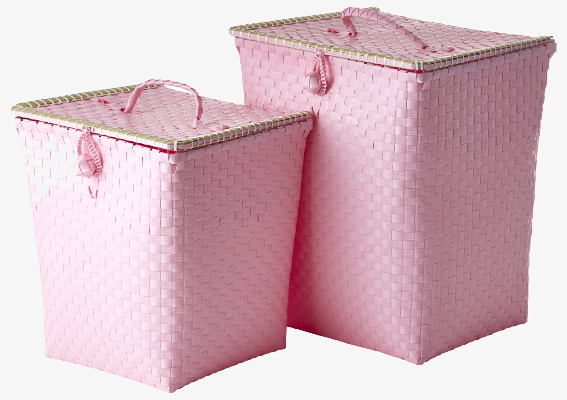 Bild av rosa tvättkorgar med stil och funktionalitet