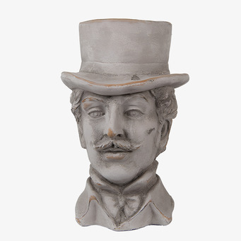 Foto: Kruka som mansbyst med hög hatt, grå patina