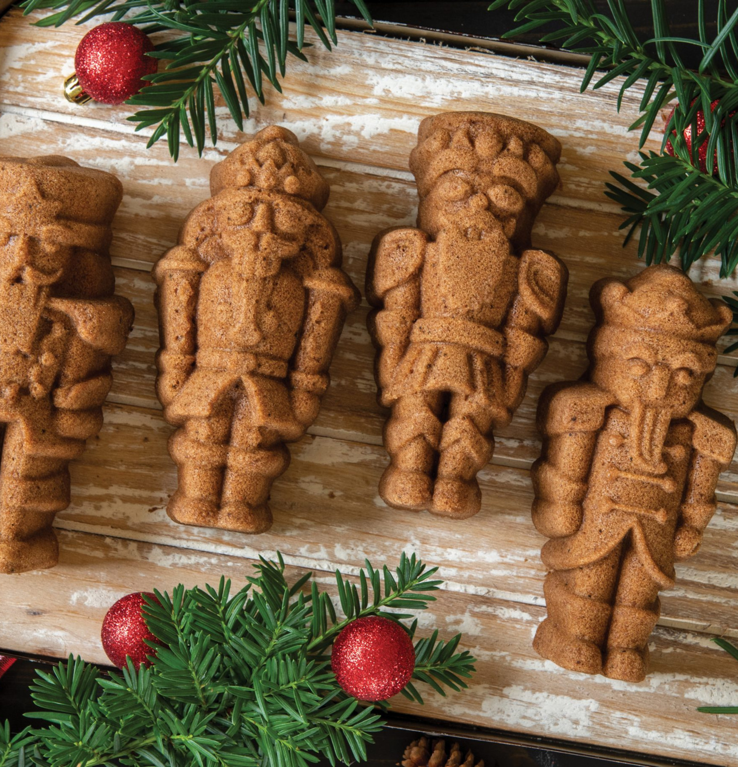 Bakform Nutcracker Cakelet Nordic Ware Bak- och matformar Bakformar