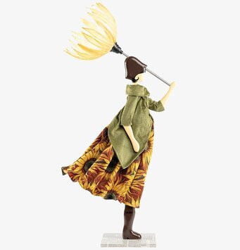 Foto: Figurformad bordslampa med blomskärm gulorange