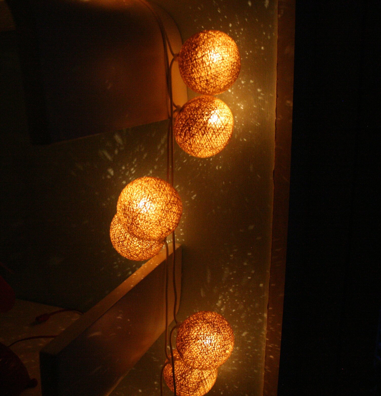 Ljusslinga Heavenly Gold 35 från Happy Lights i varmvitt sken