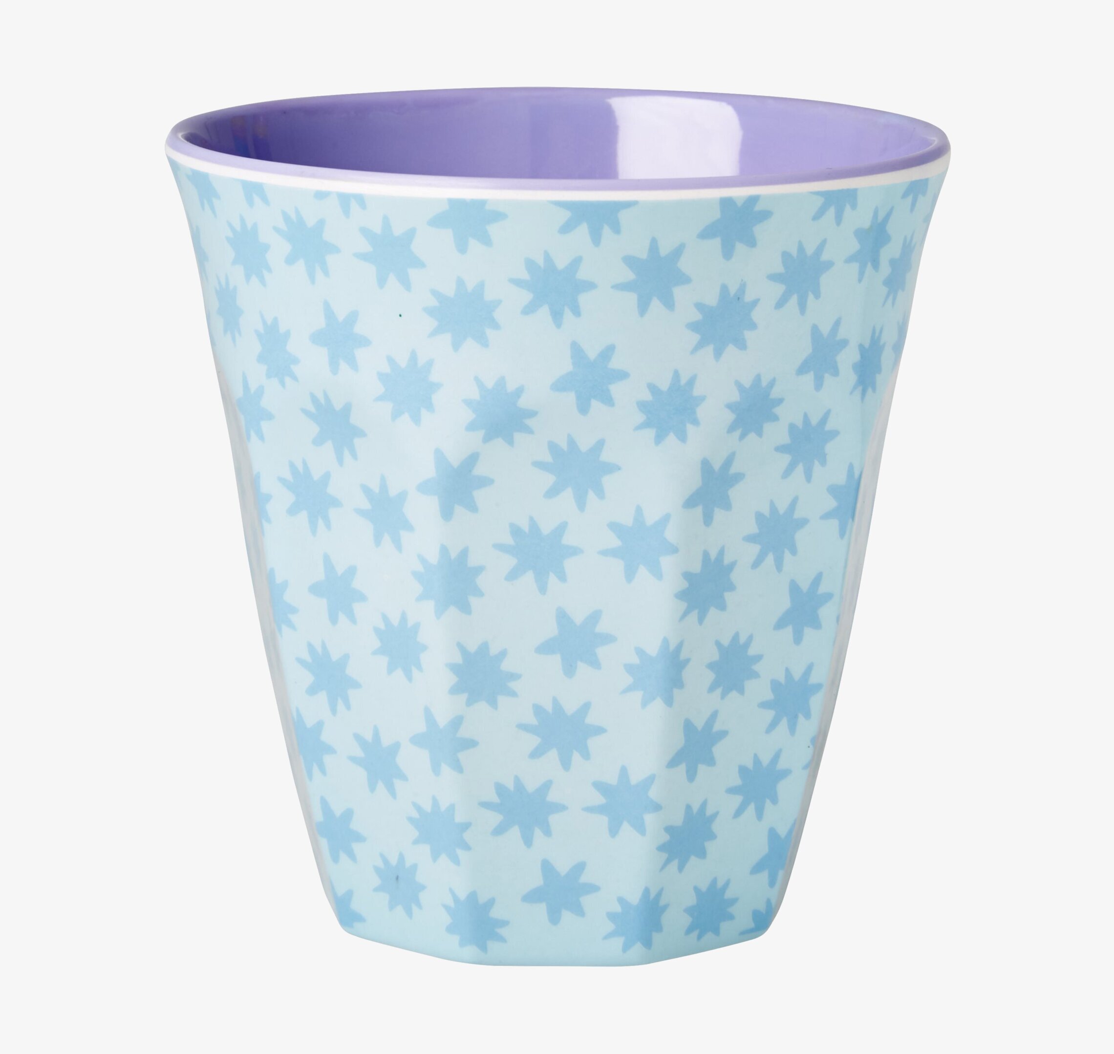 Bild av mugg med stjärnmönster och lavendelfärgad insida