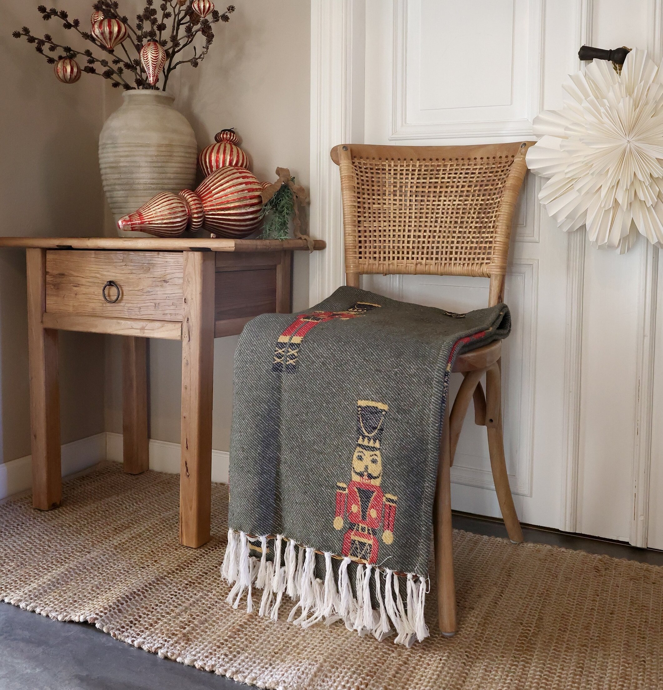 Aix Pläd Nötknäppare Olivgrön Chic Antique Täcken, filtar, plädar och överkast Filtar Plädar Överkast