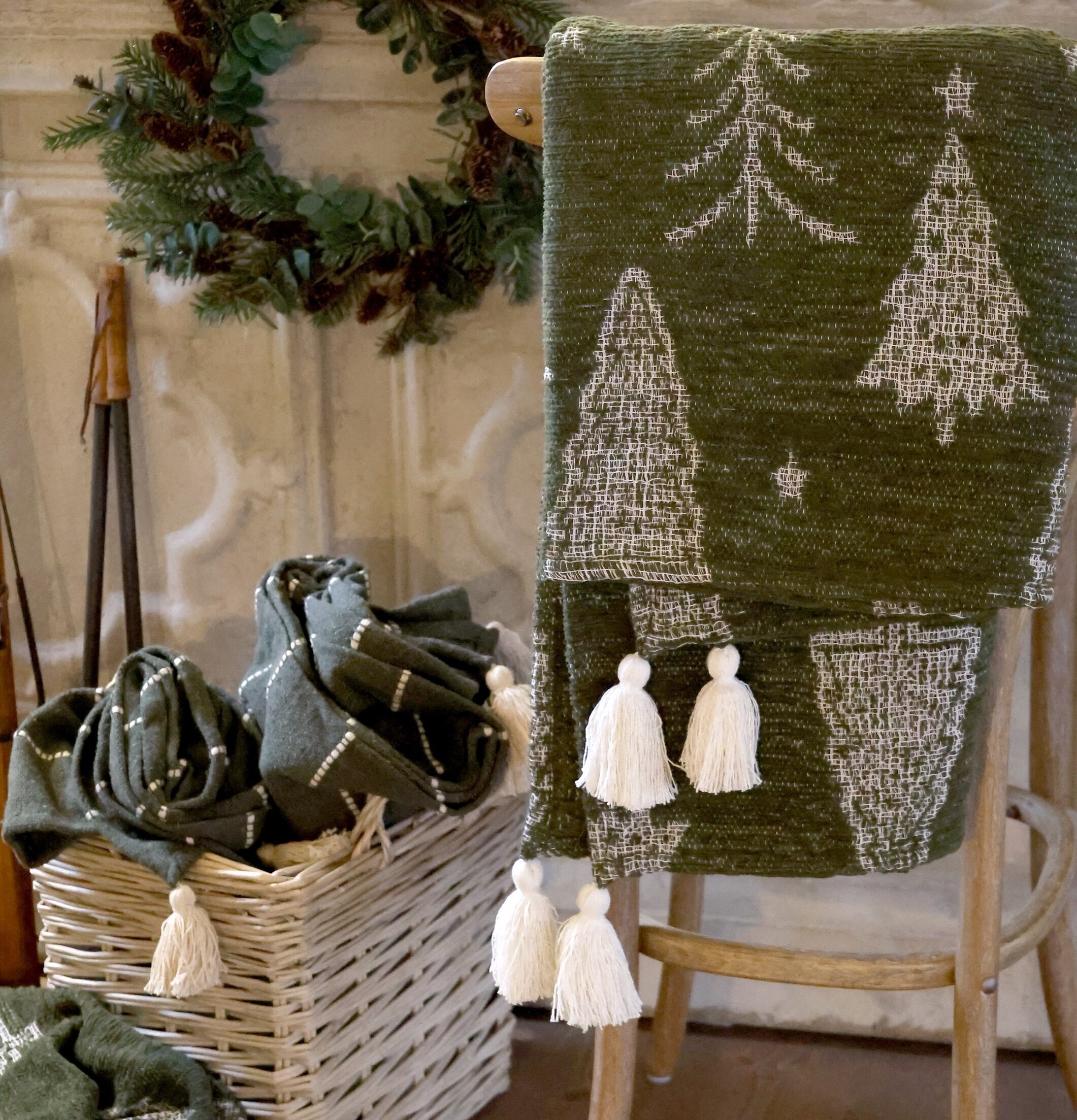 Aix Pläd Chenille Granar Olivgrön Chic Antique Täcken, filtar, plädar och överkast Filtar Plädar Överkast