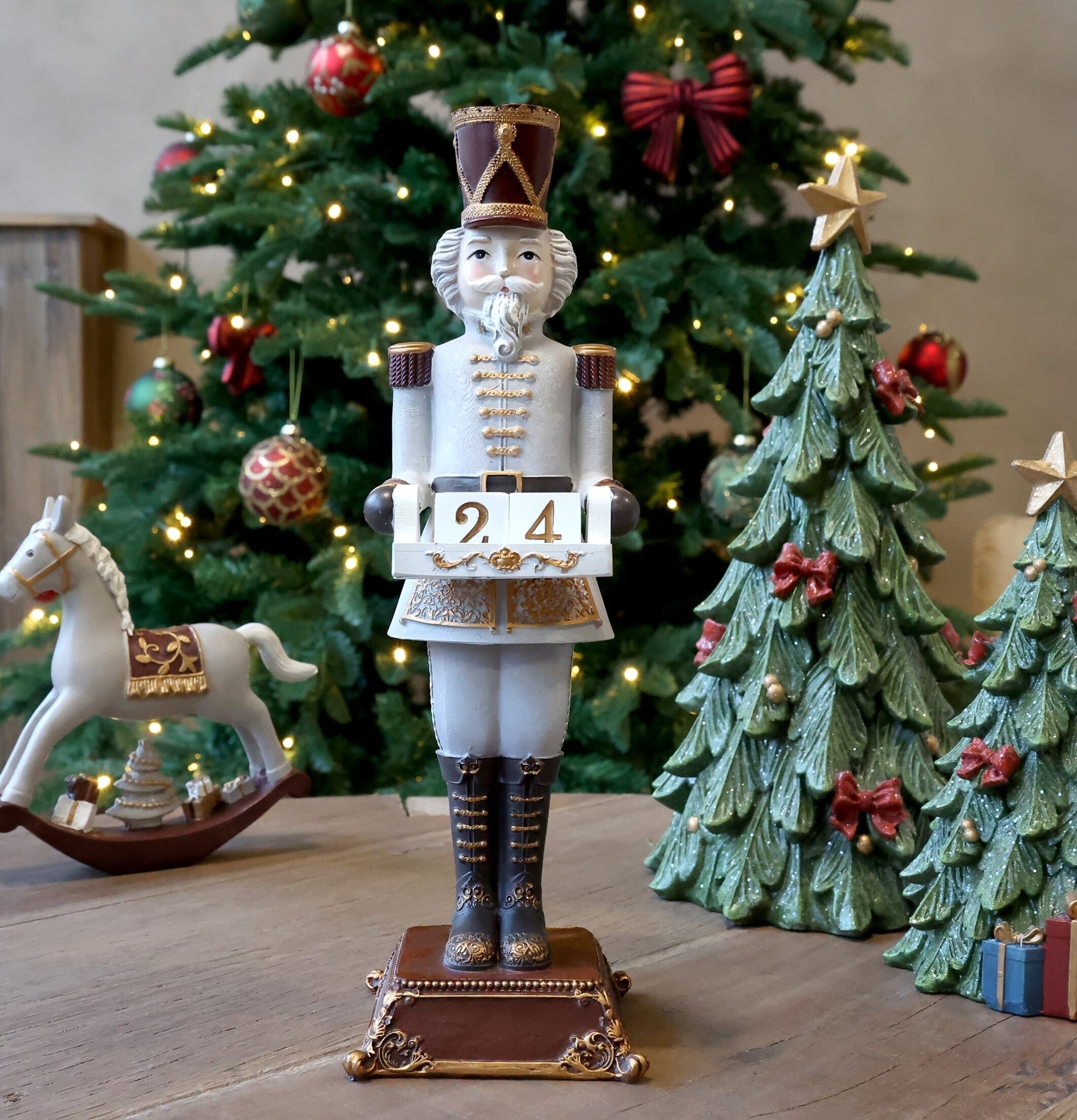 Nötknäppare med Kalender Fransk Grå 31,5 cm Chic Antique Övrig prydnad/dekoration för inredning innemiljö