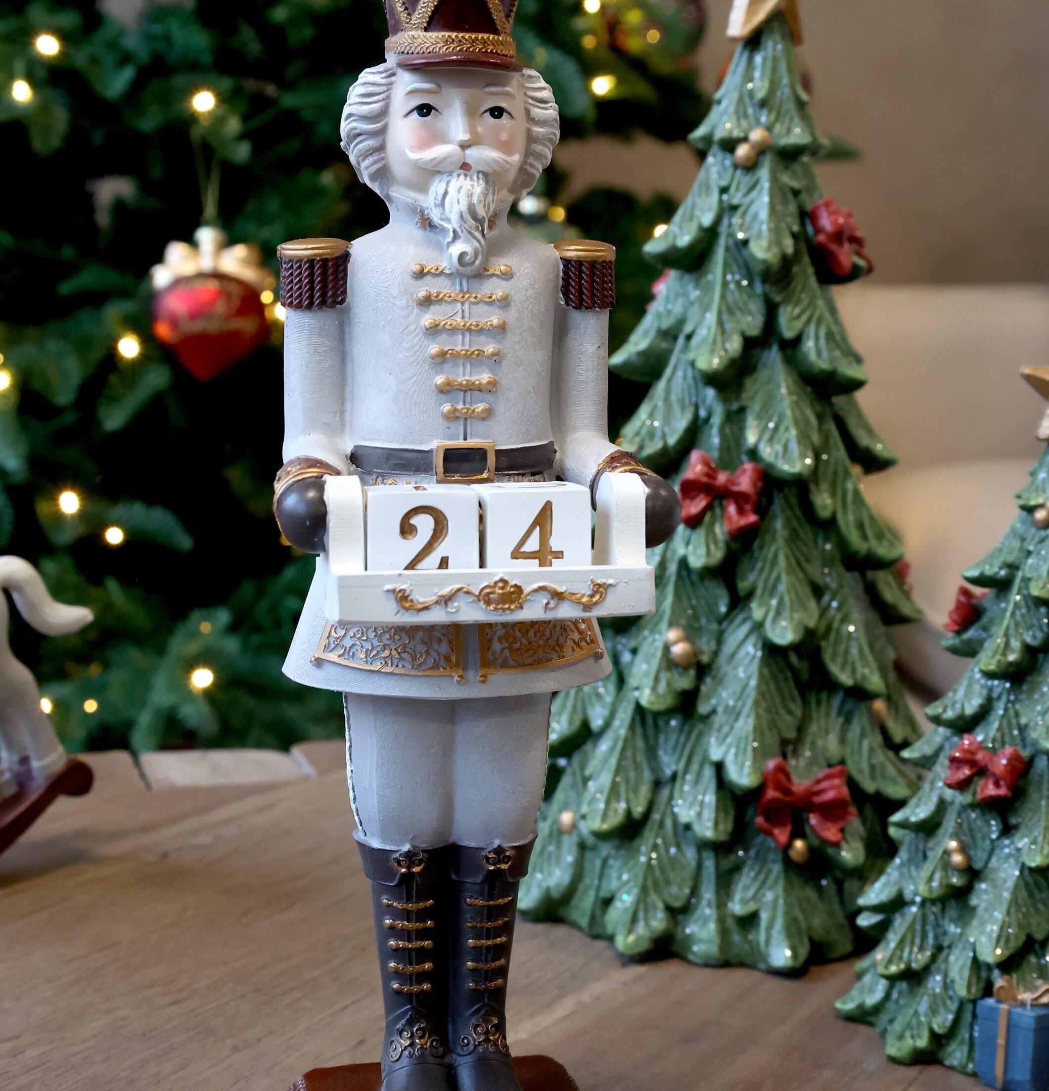 Nötknäppare med Kalender Fransk Grå 31,5 cm Chic Antique Övrig prydnad/dekoration för inredning innemiljö