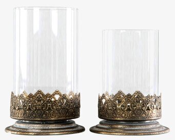 Foto: Guldbruna ljuslyktor i glas med metallfot 2p