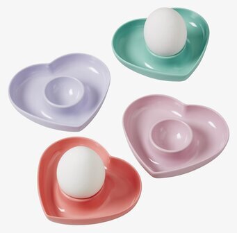 Bild av hjärtformade äggkoppar i mjuka pastellfärger