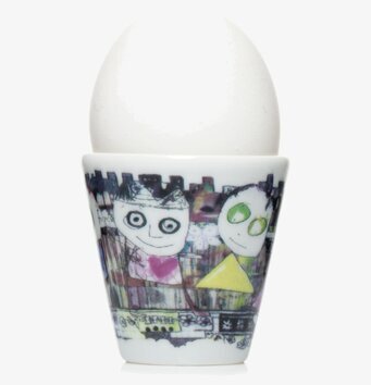 Bild av stilfull äggkopp med färgglad och unik design