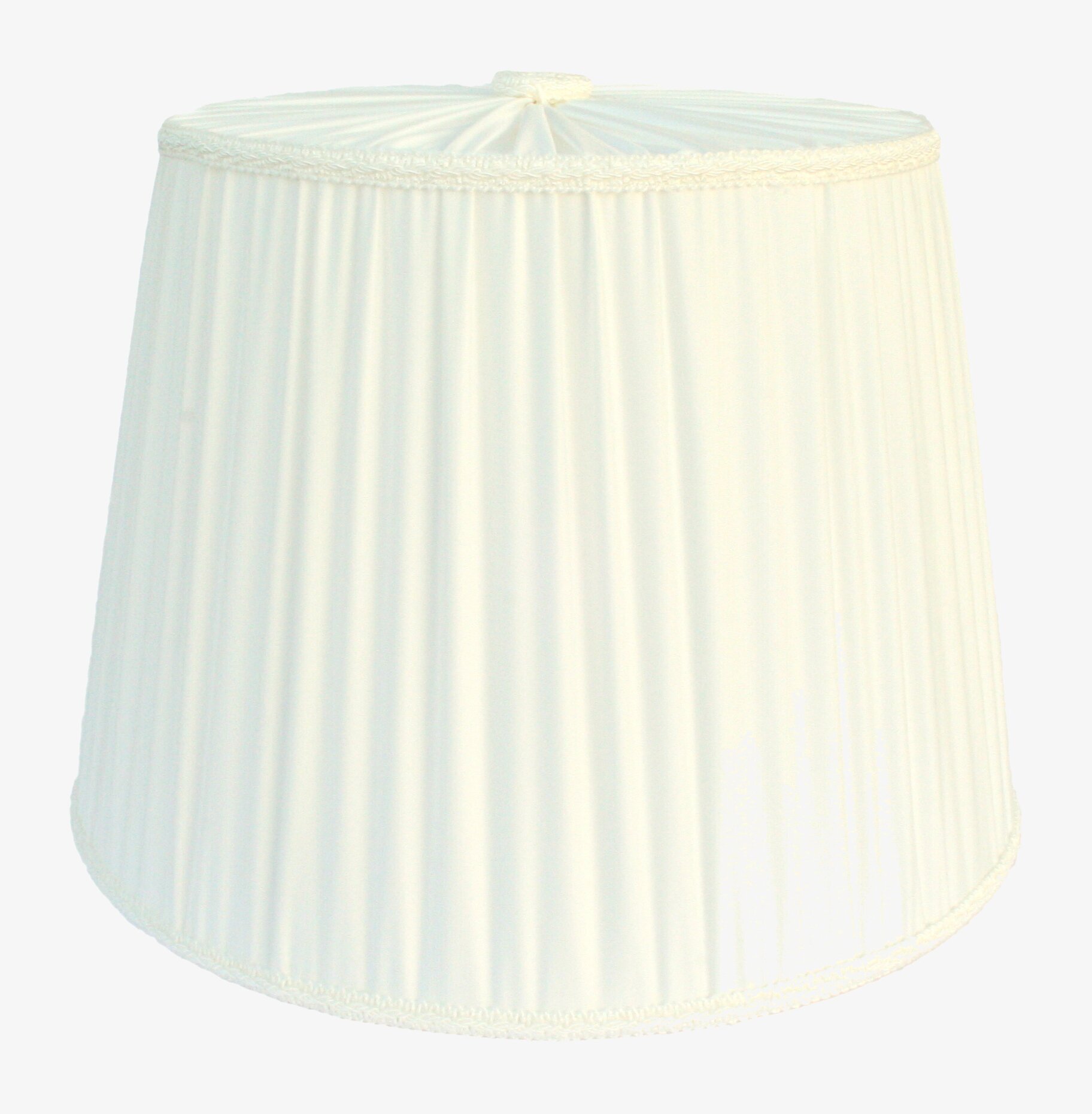 Foto av avlång, plisserad lampskärm i neutral ton