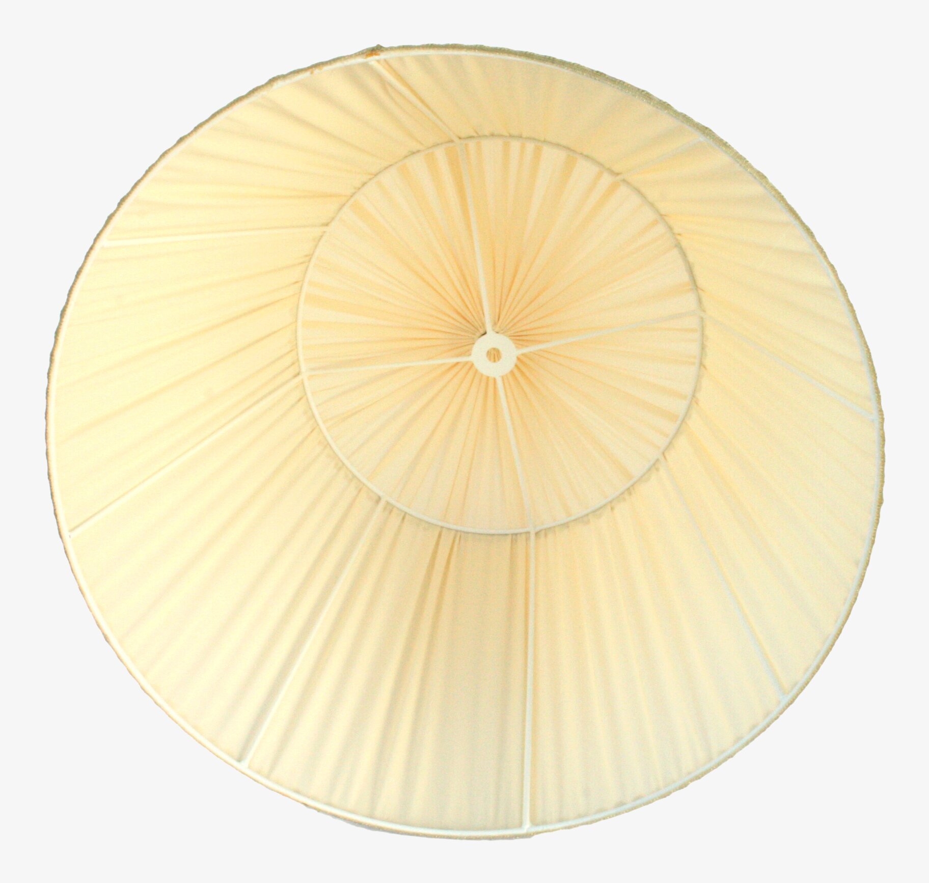 Bild av elegant handgjord lampskärm med tidlös design