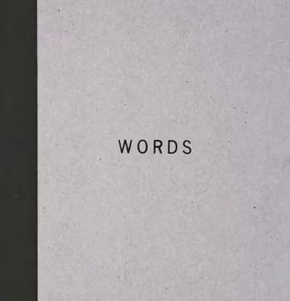 Bild av minimalistisk anteckningsbok med stilren design