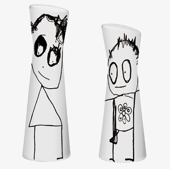 Bild av konstnärliga salt- och pepparkar i porslin