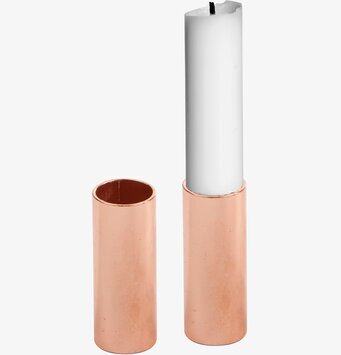 Bild av elegant kopparljusstake med stilren design