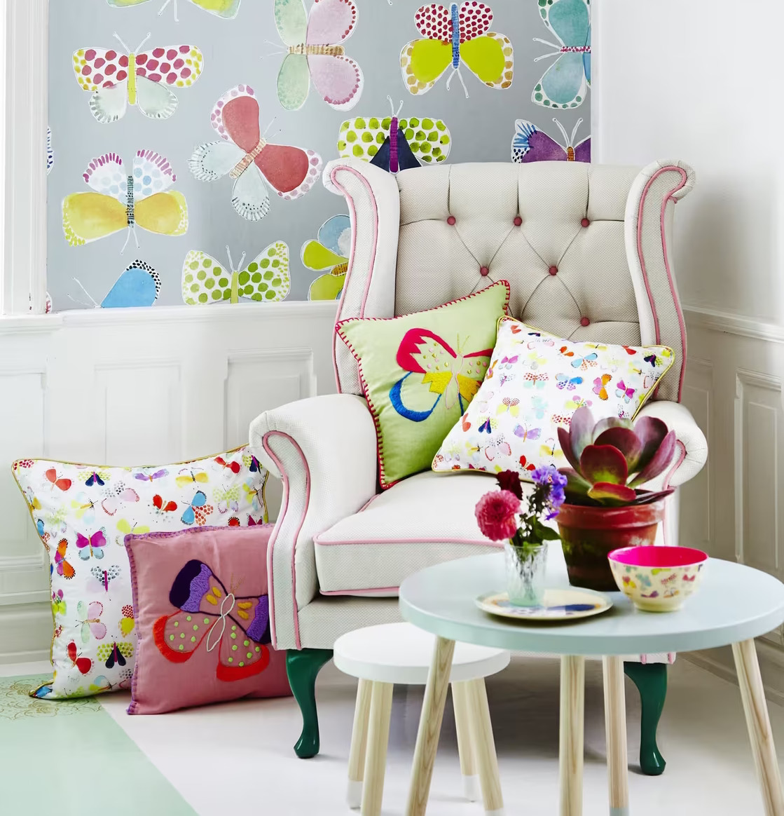 Kudde Butterfly Print från Rice med färgglada fjärilar