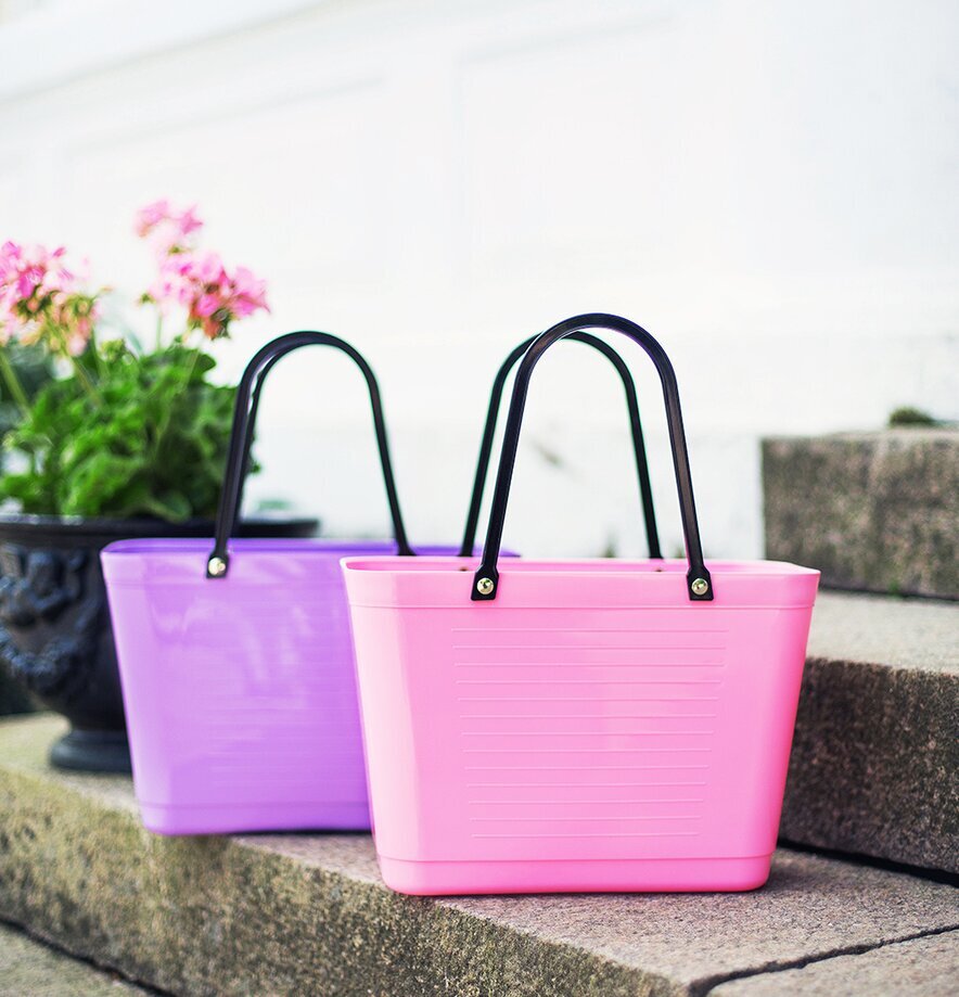 Väska Liten Hinza Svart från Hinza i lila och rosa färger