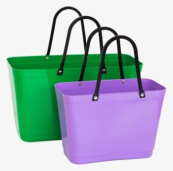 Bild av två praktiska, färgglada väskor med stilren design