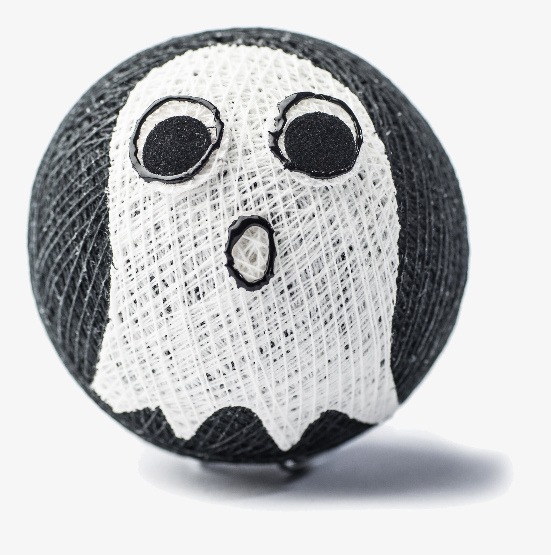 Boll Spöke - Vasanthi från Vasanthi, svart och vit boll