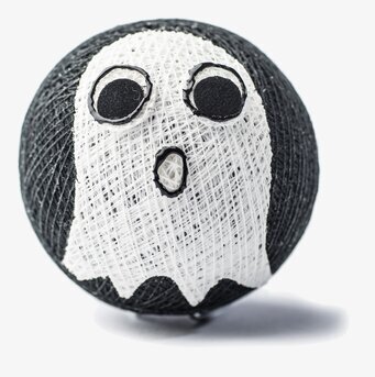 Foto av en unik boll med spökmotiv för dekoration