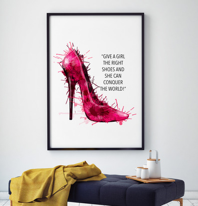 Bild av rosa stilett med inspirerande citat och inramning